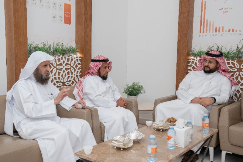 م. أنس الحازمي ضيفاً  لجمعية  الإحسان