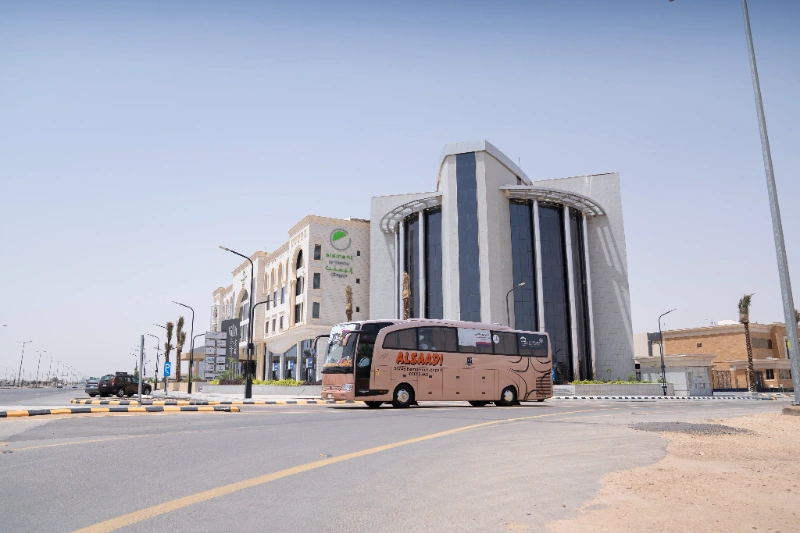انطلاق رحلة ضيوف الرحمن لعام 1447هـ ضمن مشروع  إحسان النسك